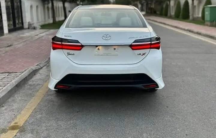 Toyota Corolla White 2022