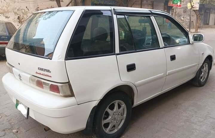 Suzuki Cultus White 2017