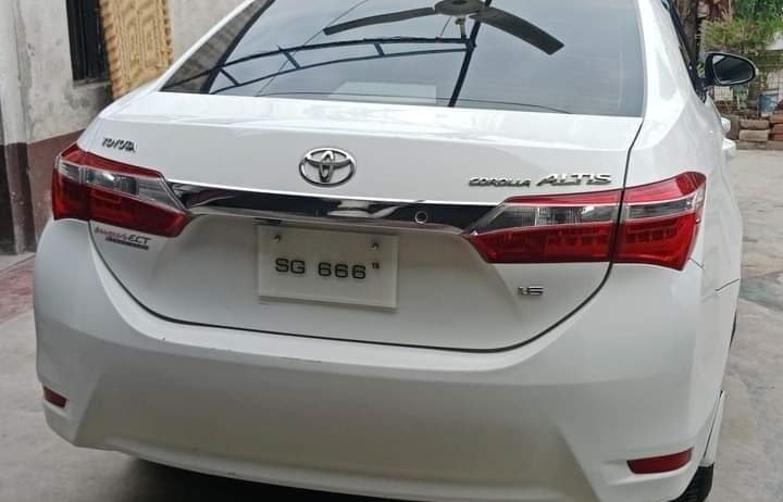 Toyota Corolla Altis 2015