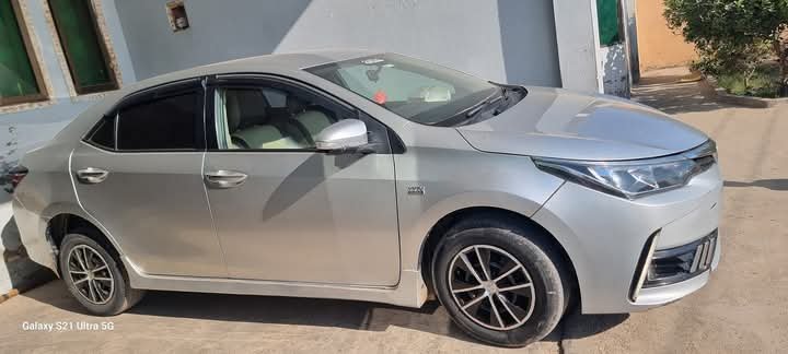 Toyota Corolla GLi 2016/17