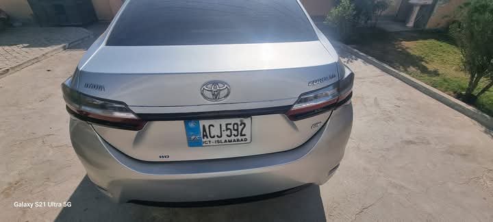 Toyota Corolla GLi 2016/17