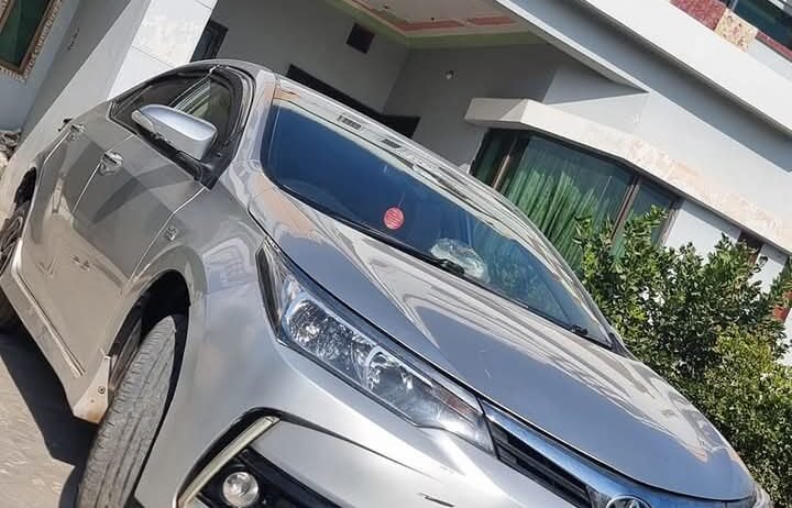 Toyota Corolla GLi 2016/17