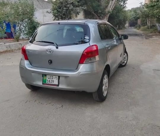 Toyota Vitz Silver 2008