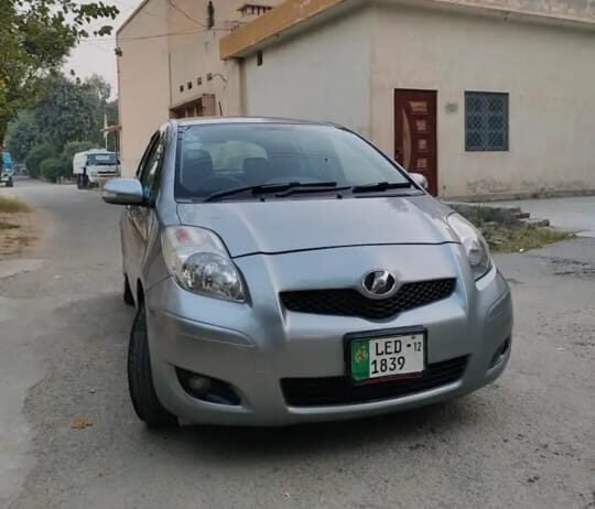 Toyota Vitz Silver 2008