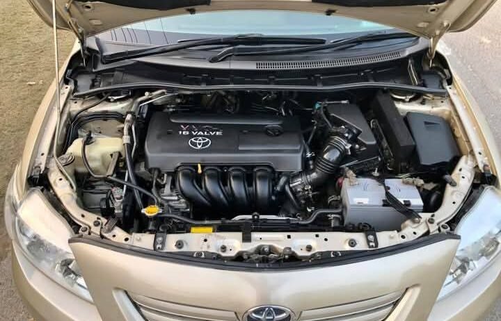 Toyota Corolla Altis 1.8 automatic cruiser tonic 2010