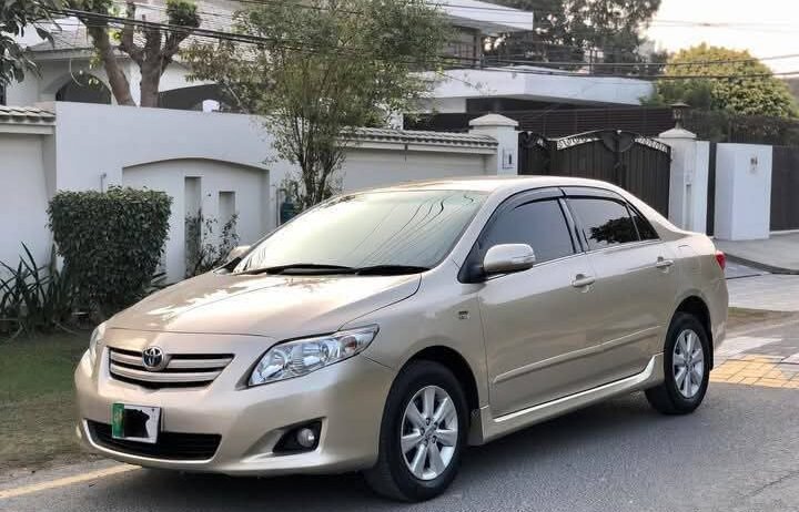 Toyota Corolla Altis 1.8 automatic cruiser tonic 2010