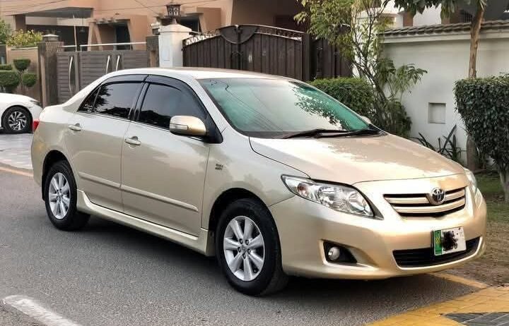 Toyota Corolla Altis 1.8 automatic cruiser tonic 2010