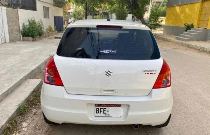SUZUKI SWIFT 1300cc DLX-Navigation 2016