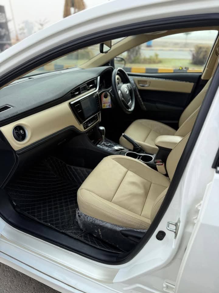 Toyota Corolla Altis Grande 1.6 X 2022