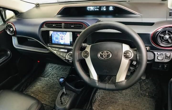Toyota Aqua 2015