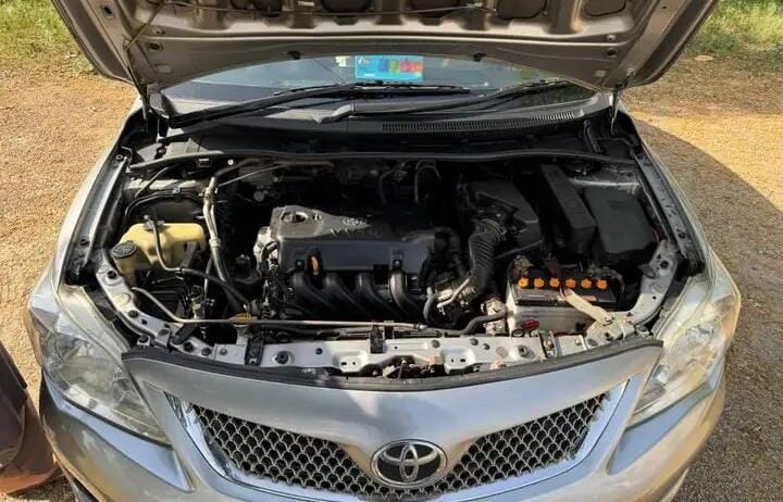 Toyota corolla GLI 2012/13