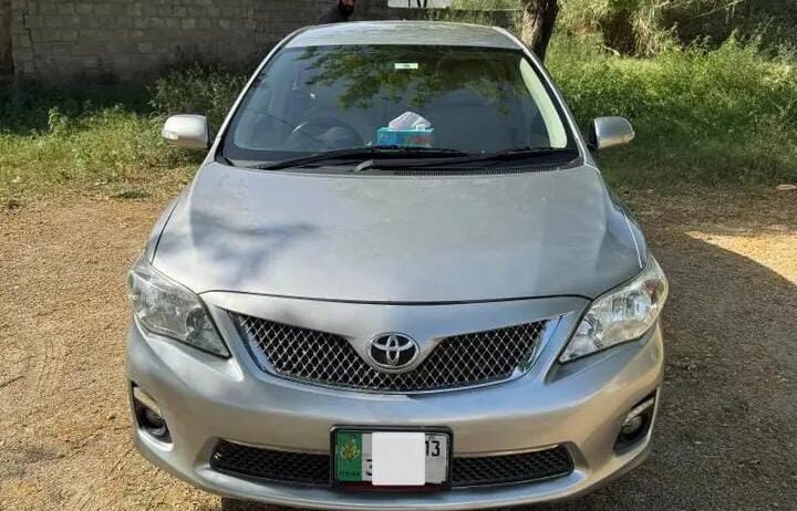 Toyota corolla GLI 2012/13