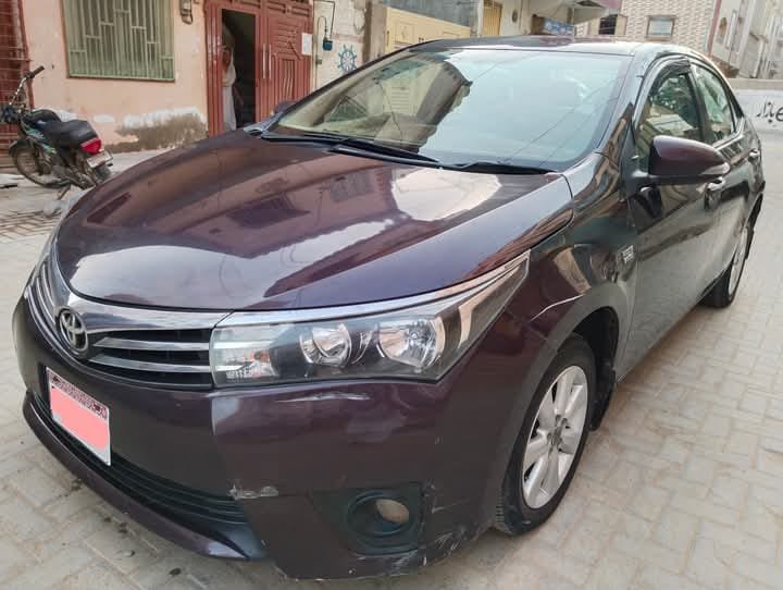 Toyota Corolla Altis 1.8 Manual 6 gear 2014