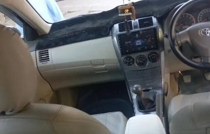 Toyota corolla GLI 2012/13