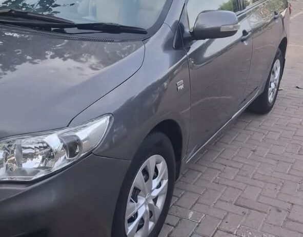 Toyota Corolla GLI 1.6 Automatic 2013