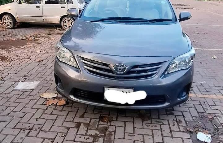 Toyota Corolla GLI 1.6 Automatic 2013