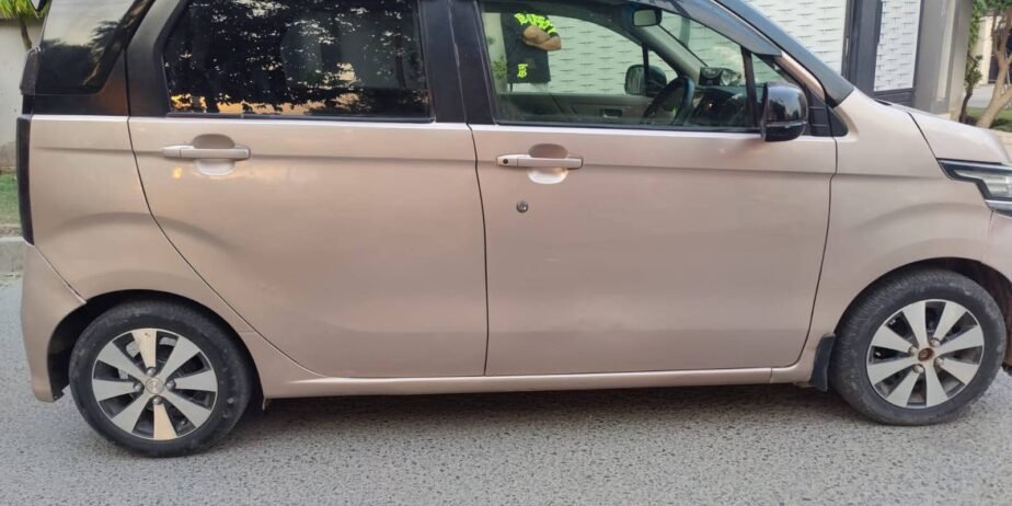 Honda N Wagon Custom 2014