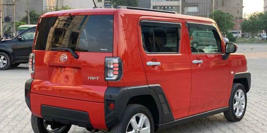 DAIHATSU TAFT MOON ROOF 2021