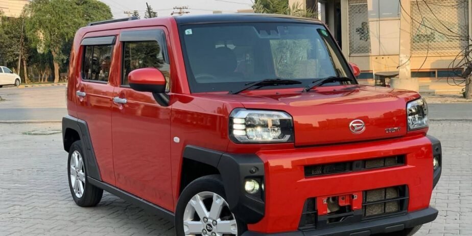DAIHATSU TAFT MOON ROOF 2021