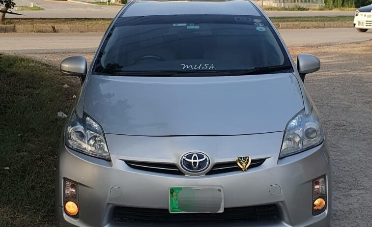 Toyota prius G touring 2011/2015